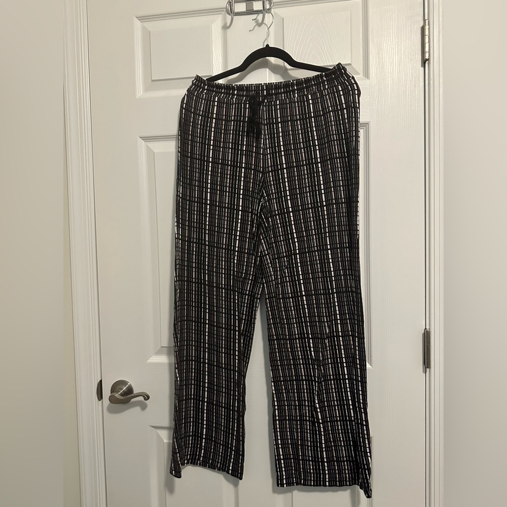 Context Black and White Plaid Pull-On Pants🛎️